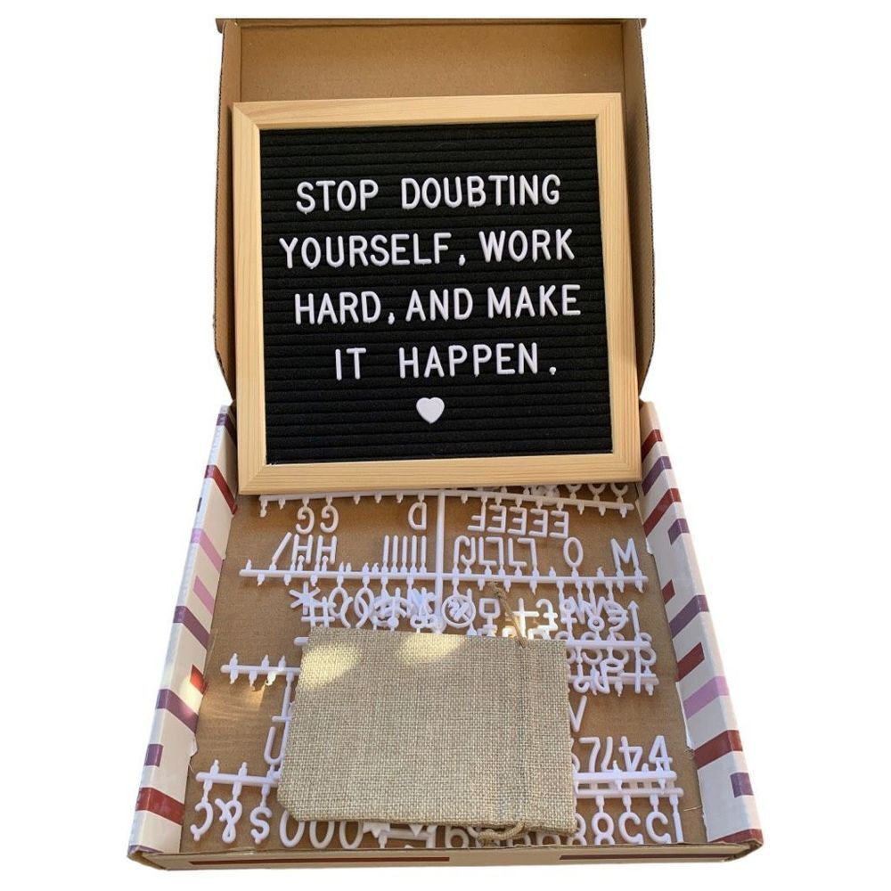 🎉 Bundle 3/$10 XO SIENNA Felt Message Board